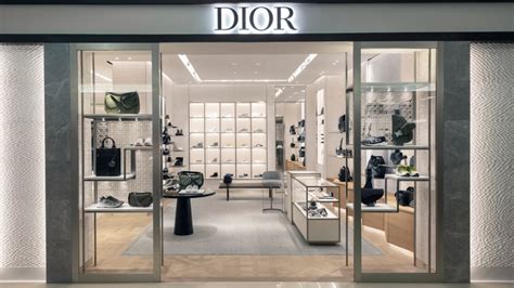 DIOR stores in Guadalajara .